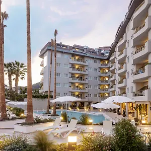 https://aqua-hotel-montagut.catalonia-hotels.com
